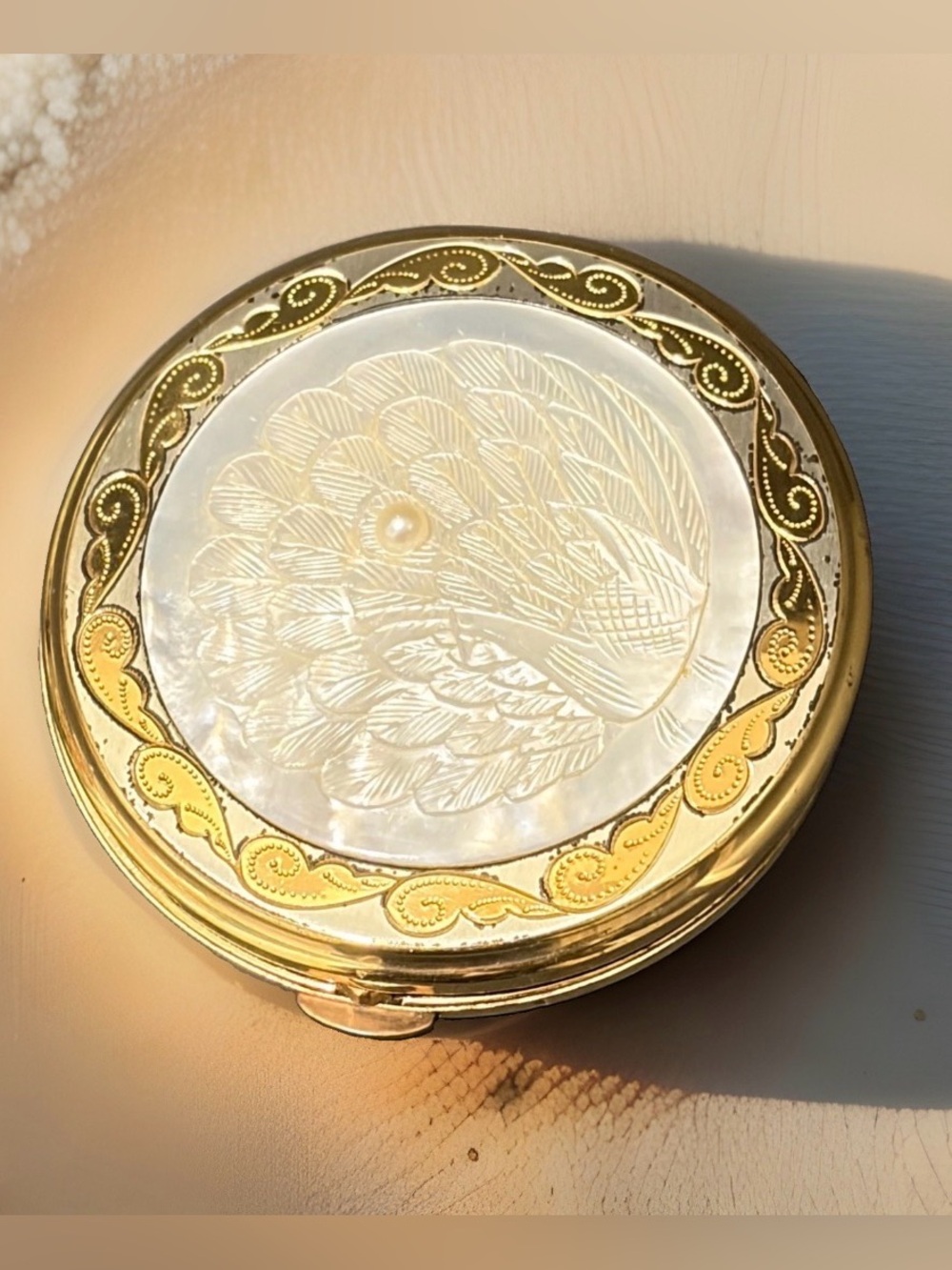 Vintage Mother of Pearl Peacock Compact Gold Tone Round Mirror Powder Case 3in